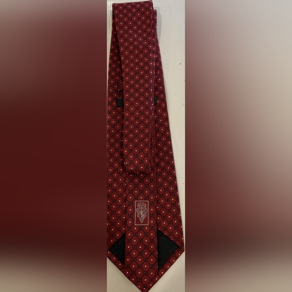 Gucci GG Logo Print Black Red White Silk Tie - Picture 3 of 13
